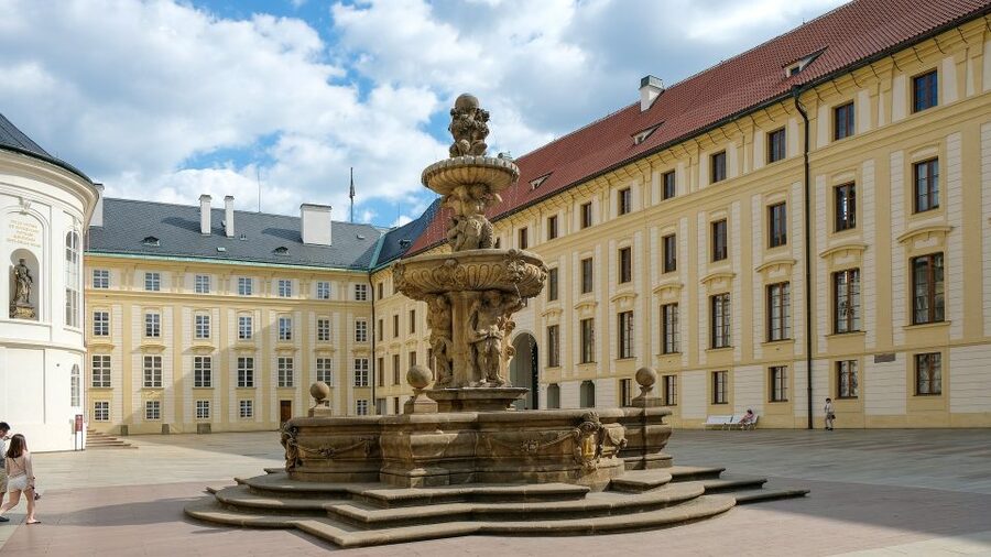 Prague Castle Tour With Tickets - Starting on Pragues hilltop