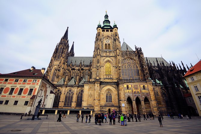 Prague Castle Walking Tour - Why Prague Castle deserves a guided visit
