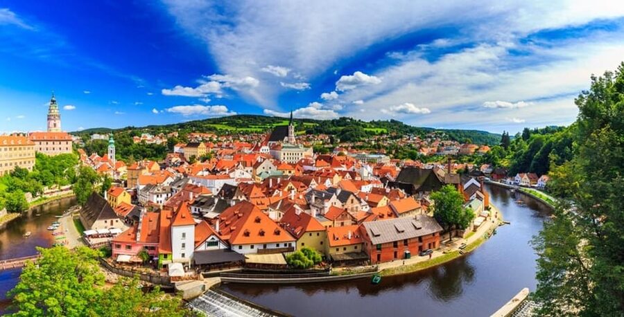Prague: Cesky Krumlov Private Day Tour - The ride from Prague to South Bohemia