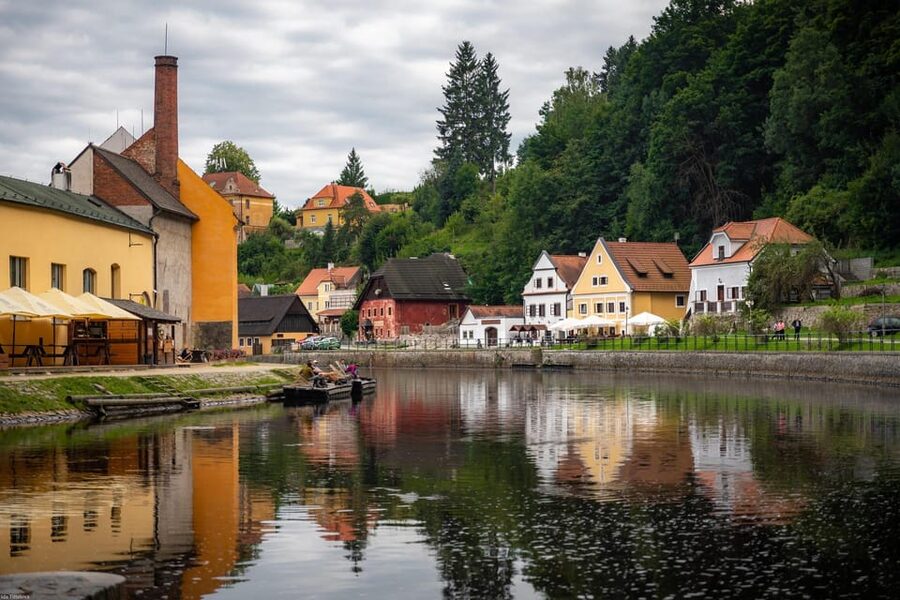 Prague: Cesky Krumlov Private Day Tour - Why the private format can be worth $201