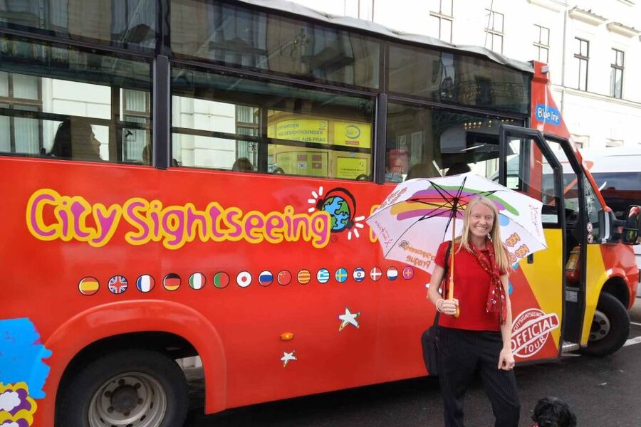 Prague: City Sightseeing HOHO Bus Tour & Optional Boat Tour - Timing, crowds, and how to plan your day