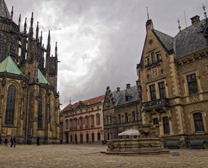 Prague: City Tour - A quick Prague orientation by bus