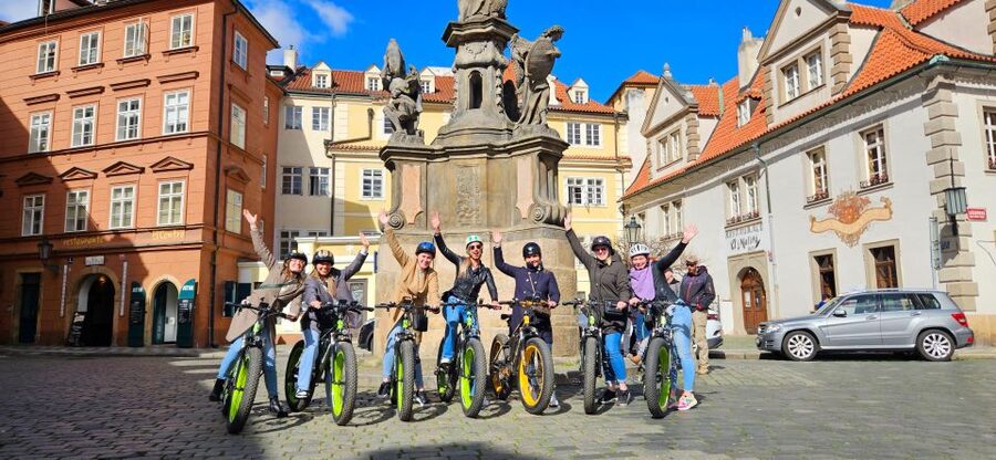Prague: City Viewpoints Tour by Electric Fat Bike - Why an electric fat-bike tour works well in Prague