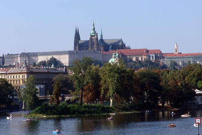 Prague: Classic City Bike Tour (small groups) - The Jewish Quarter and a final return to Old Town