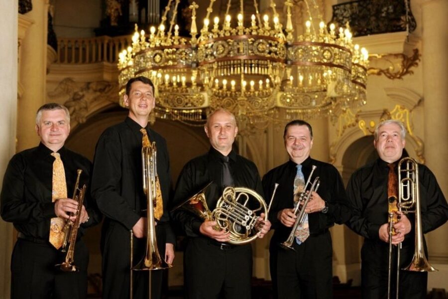 Prague: Classical Concert in St. Nicholas Church - Timing, dress, and practical planning