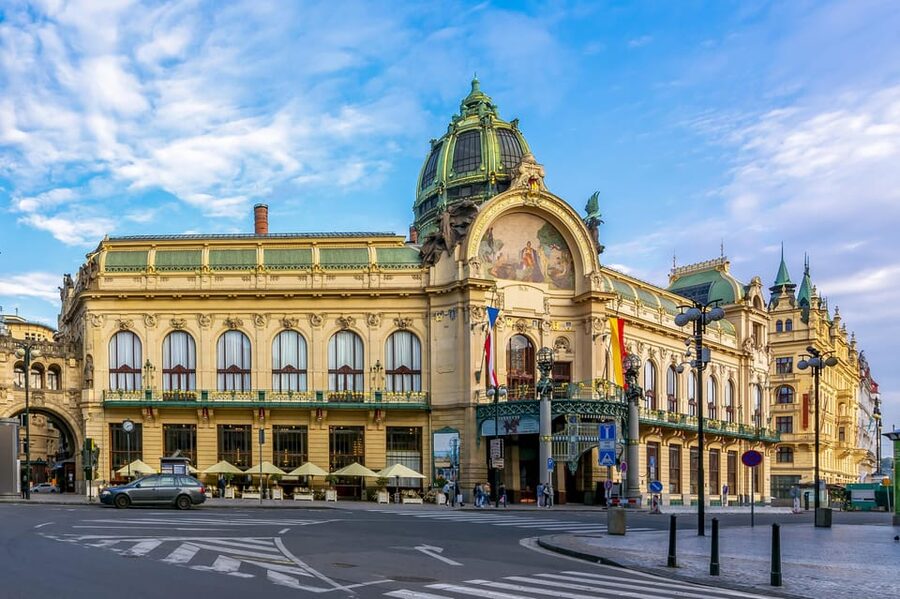 Prague: Classical Concerts at Smetana Hall, Municipal House - Gala opera and ballet in an intimate cast