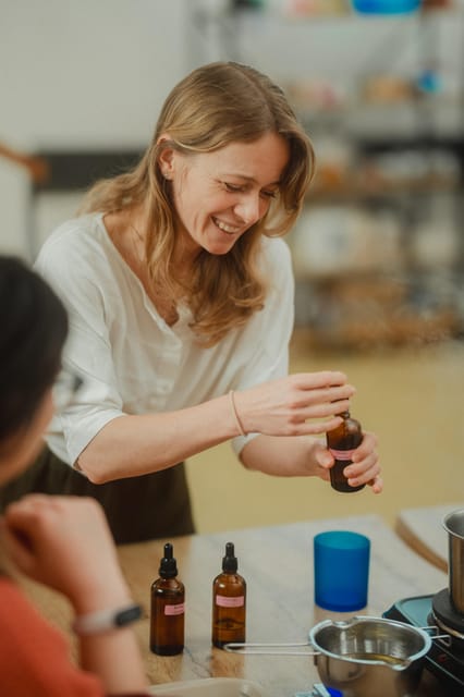 Prague: Coconut Candle Workshop - What The Two Hours Feel Like