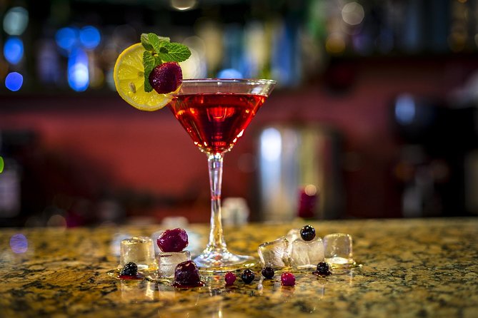 Prague Coctail Night nad VIP music club entry - What the evening is designed to do