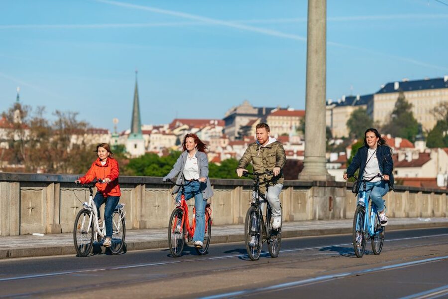 Prague: Complete Bike Tour - Mala Strana and Kampa Park by bicycle