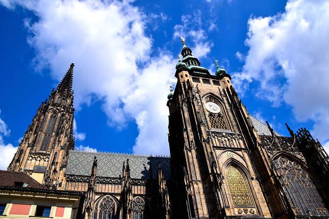 Prague DeLuxe Tour: Views, Hidden Gems, Tastings & River Cruise - Charles Bridge at the right time of day