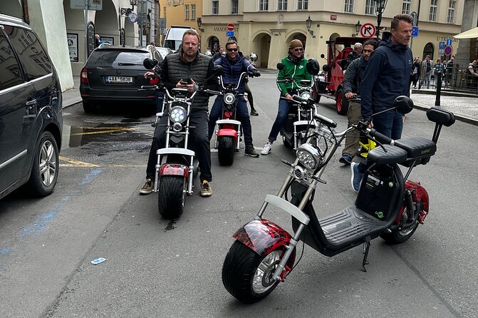 Prague E-Scooter Adventure: Fun & Easy Sightseeing 3Hours Tour - Petřín Park and the Memorial