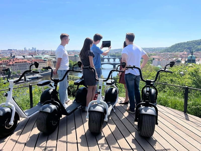 Prague E-Scooter City Tour: Regular or Fat Tire - Getting comfortable on the Hugo Bike or SCROOSER