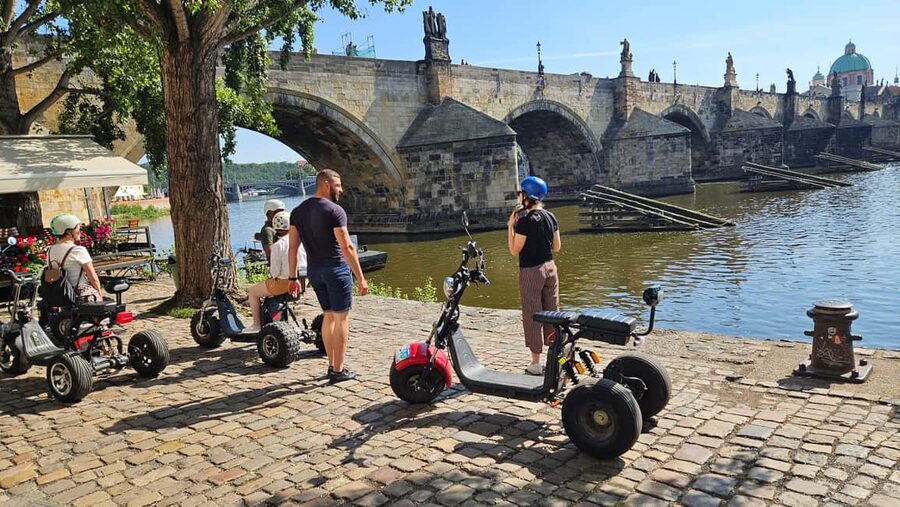 Prague: Electric Trike Viewpoints Tour - Kafka, the river, and Rudolfinum