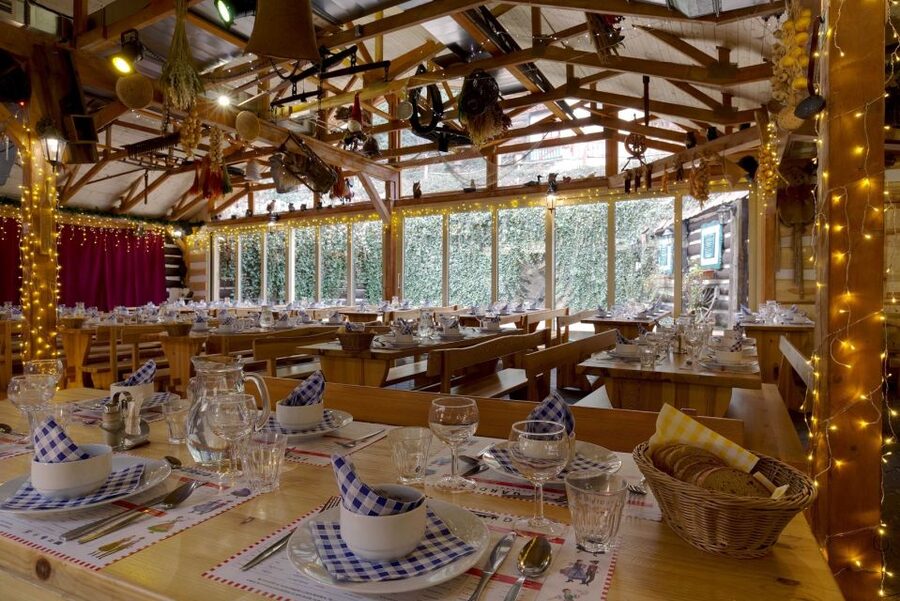 Prague: Evening Folklore Garden Party with Traditional Menu - Key Points Before You Book