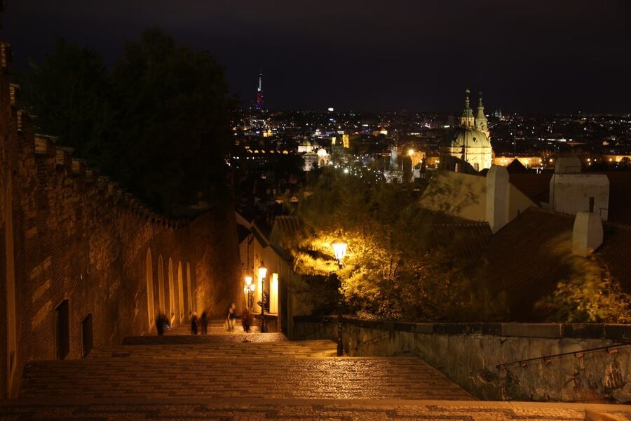 Prague: Evening Photography Tour by Car - The final view of Prague Castle and Charles Bridge