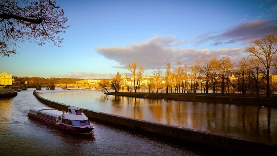 Prague: Evening Vltava River Eco Cruise with Prosecco - Audio commentary and what you will learn