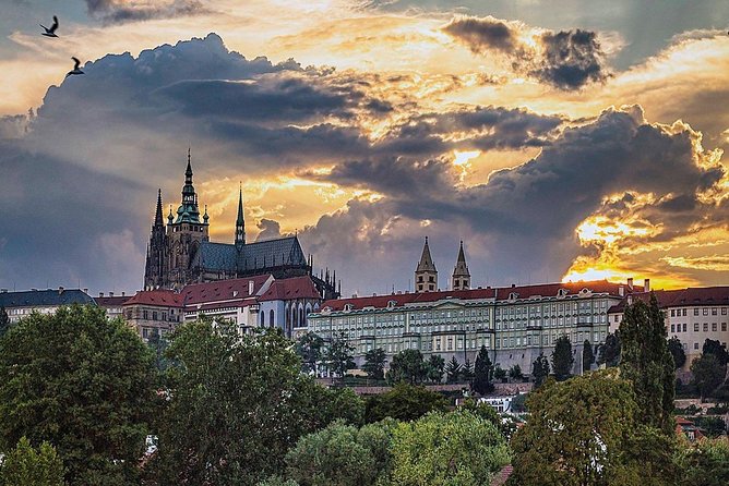 Prague food and cultural tour - 6 hours fairytale experience - The Astronomical Clock and Old Town Square