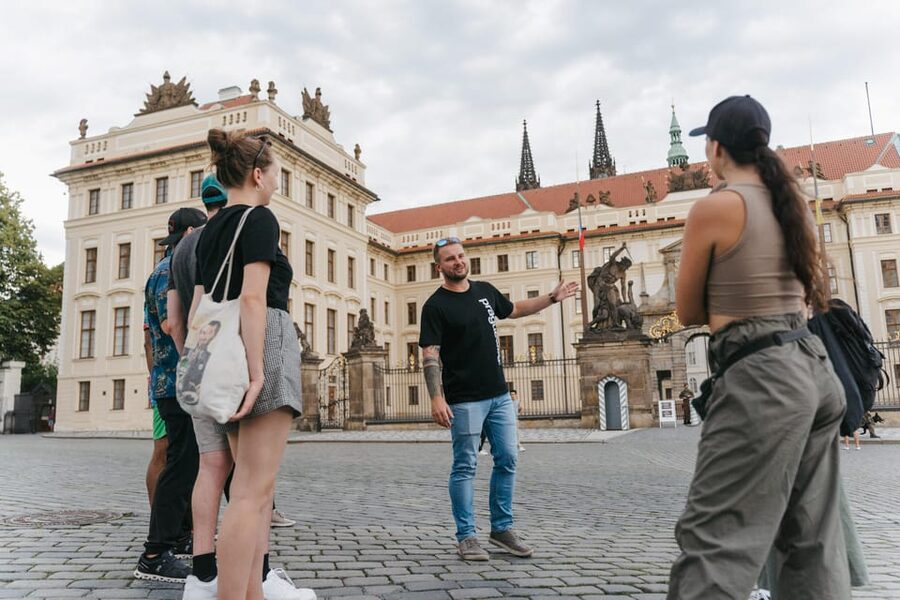 Prague: Full-Day Old Town, River Cruise & Prague Castle Tour - Who should book this Prague tour?