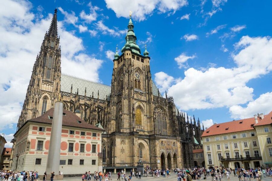 Prague: Full-Day Old Town, River Cruise & Prague Castle Tour - Old Town, the Astronomical Clock, and quieter streets