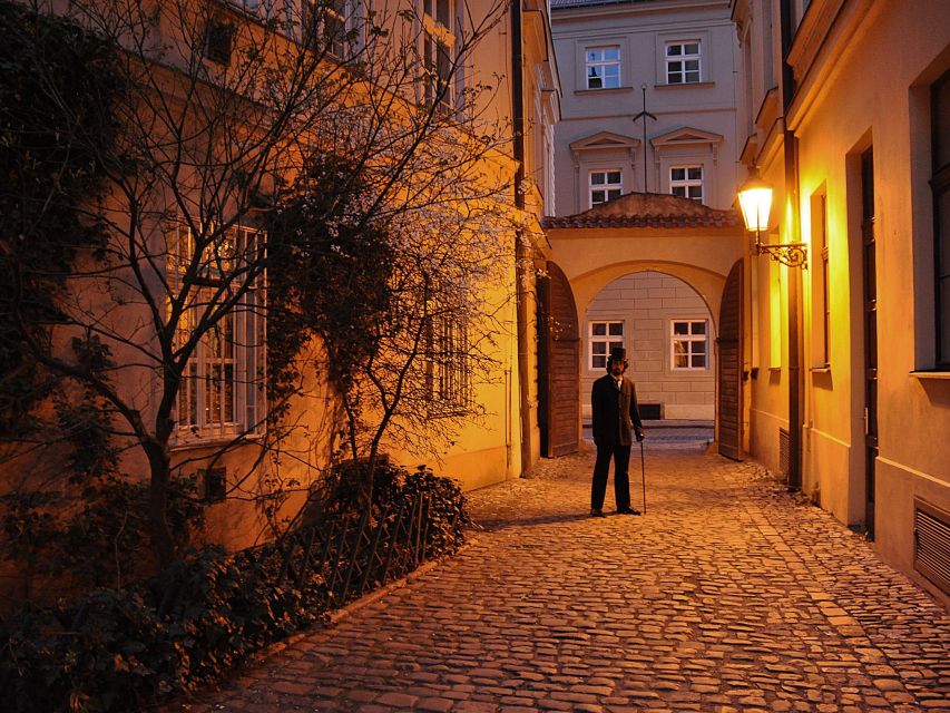 Prague: Ghost Tour - Why Prague works so well after dark