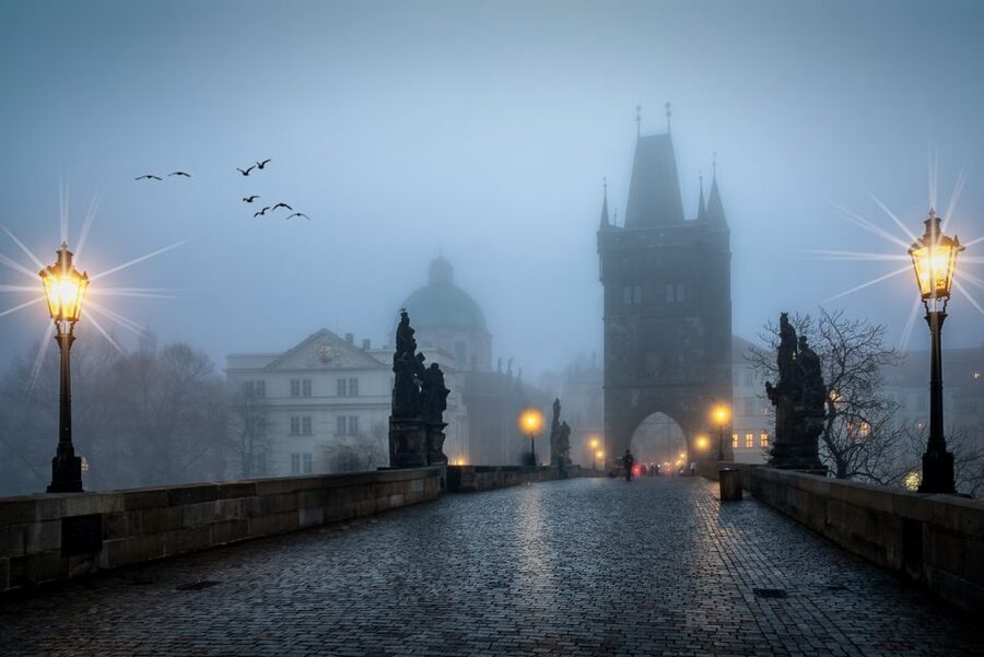 Prague: Ghost Walking Tour - Why the actor guide changes the mood