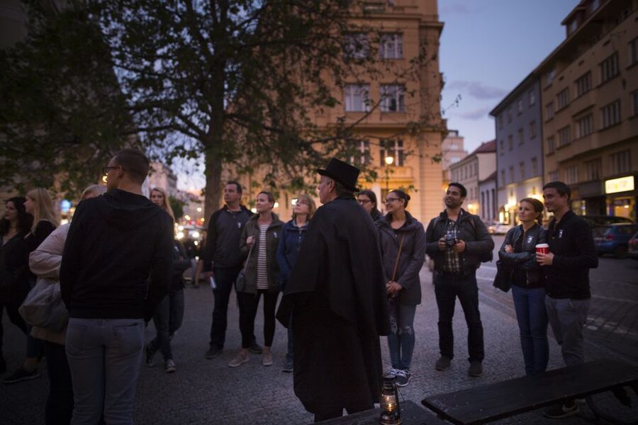 Prague: Ghosts and Legends of the Old Town Evening Tour - Church of Our Lady before Týn and the final approach
