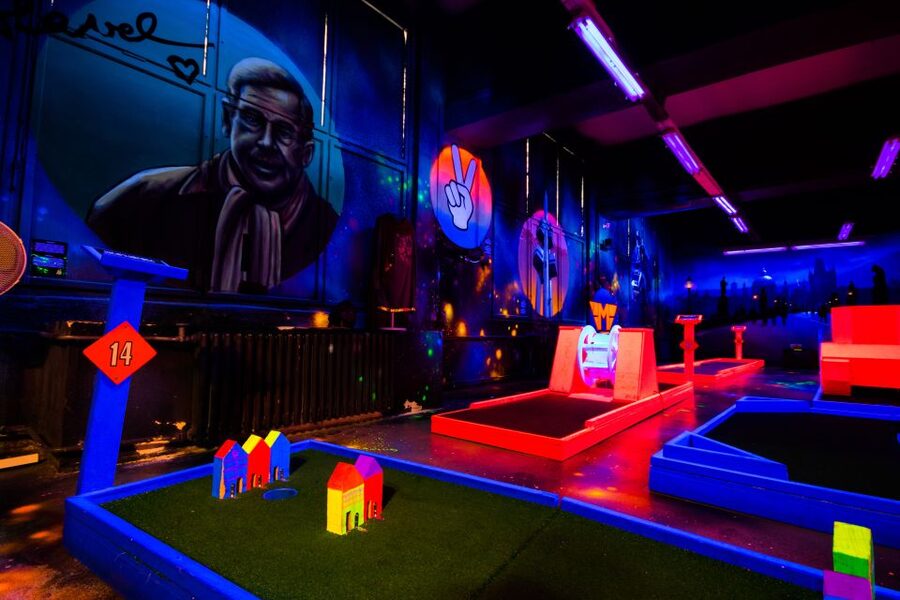 Prague: Glow Golf Mini Golf Game by UV Light - Drinks and the real value of the ticket