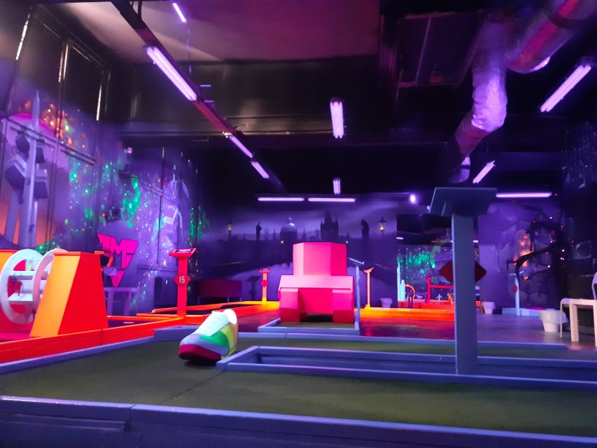 Prague: Glow Golf Mini Golf Game by UV Light - Timing, queues, and how to play it smart