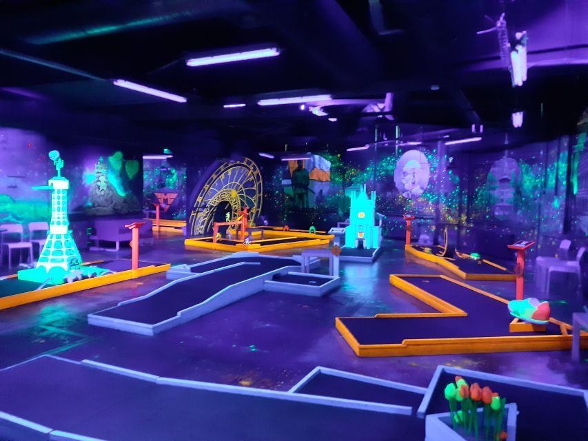 Prague: Glow Golf Mini Golf Game by UV Light - What the UV course is like