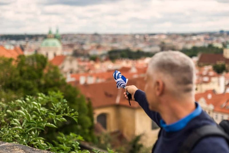 Prague Grand 2,5 hour + 2 hour exterior walking tour - Crossing Charles Bridge with its legends intact
