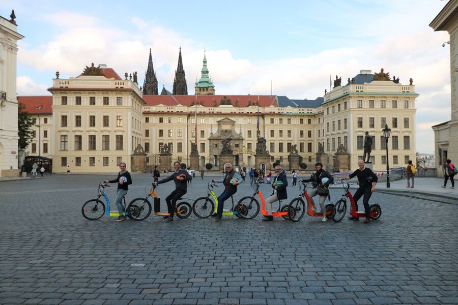 Prague: Grand e-Scooter Guided Tour - Lesser Town, bridges, and Kampa Island