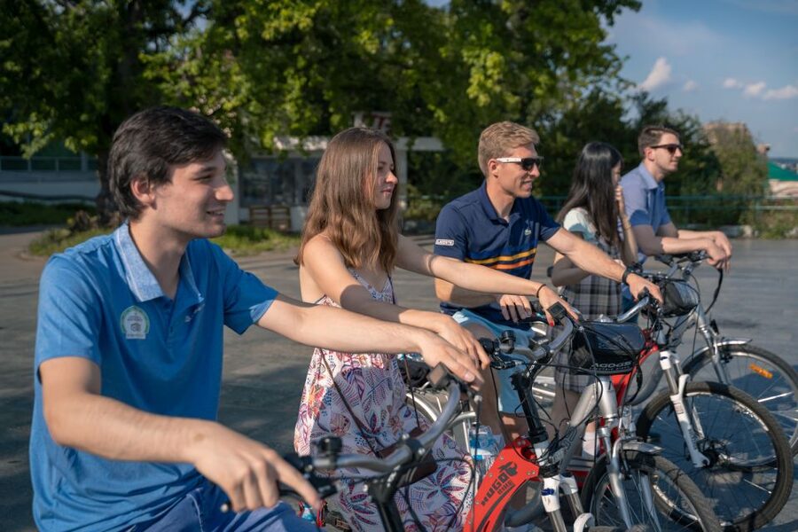 Prague Highlights: Segway & E-Scooter Tour with Taxi Pick-Up - Price, timing, and what the $90 includes