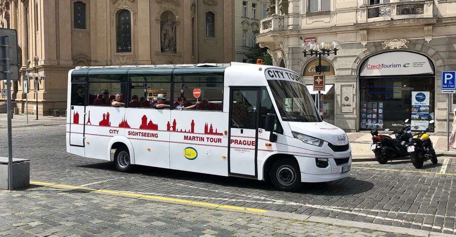 Prague: Historic City Center Bus Tour with Top Sights - Lesser Town and Dancing House