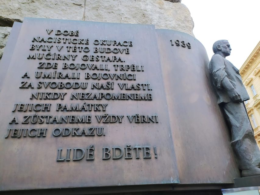 Prague: Historical Walking Tour with Focus on World War 2 - The crypt at Resslova 9a and the final stand
