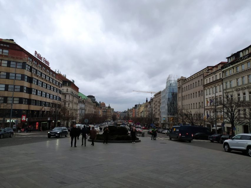 Prague: Historical Walking Tour with Focus on World War 2 - How the guide shapes the experience