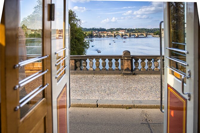 Prague Hop on Hop off Sightseeing Tram - Starting points, route timing, and the Dlabačov break