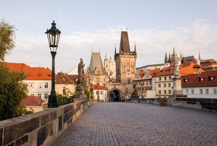 Prague Hradcany Castle, St Vitus Cathedral Tour with Tickets - Guide quality and language choices