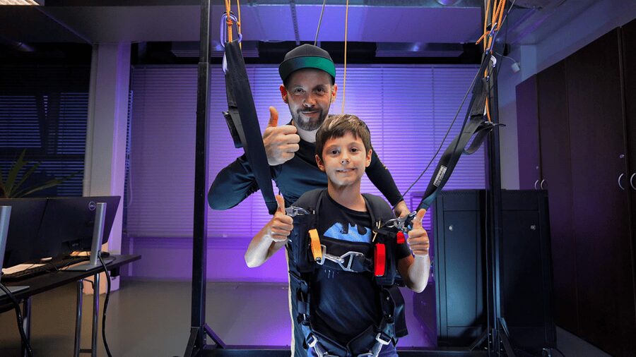 Prague: Hurricane Factory Parachute Jump VR Simulator - The VR parachute simulator and harness