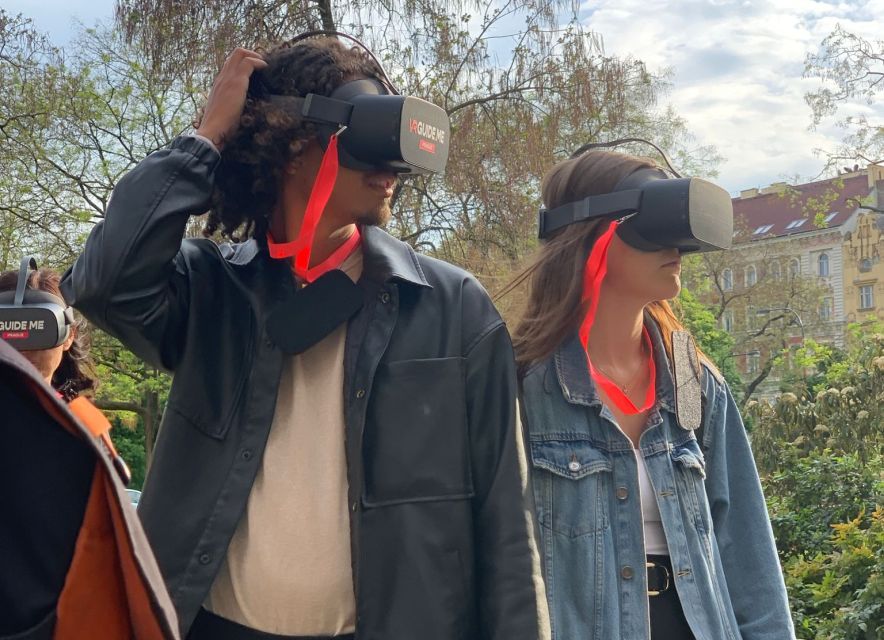 Prague: Immersive History Walking Tour and VR - Key points to know before you book