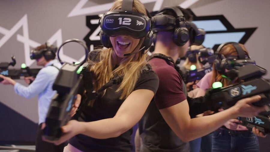Prague: Immersive VR multiplayer experience - Your first 15 minutes: briefing and getting your bearings