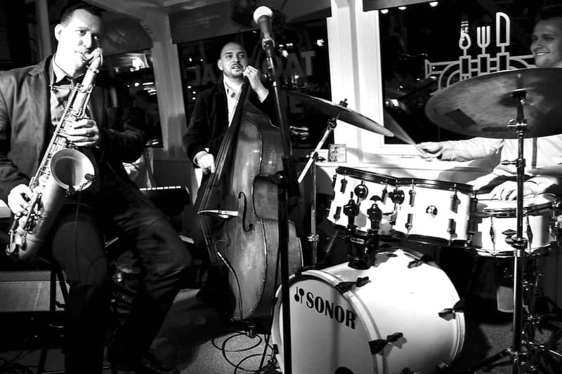 Prague: Jazz Boat Cruise with Live Concert and Optional Meal - Boarding at the Jazz Boat