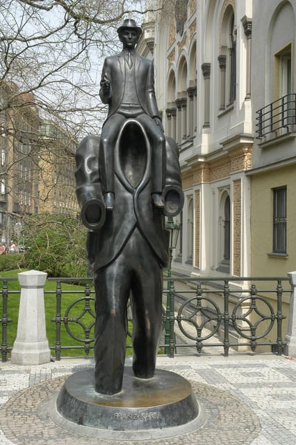 Prague: Jewish Quarter and Museum Guided Tour - What the guide adds to the experience