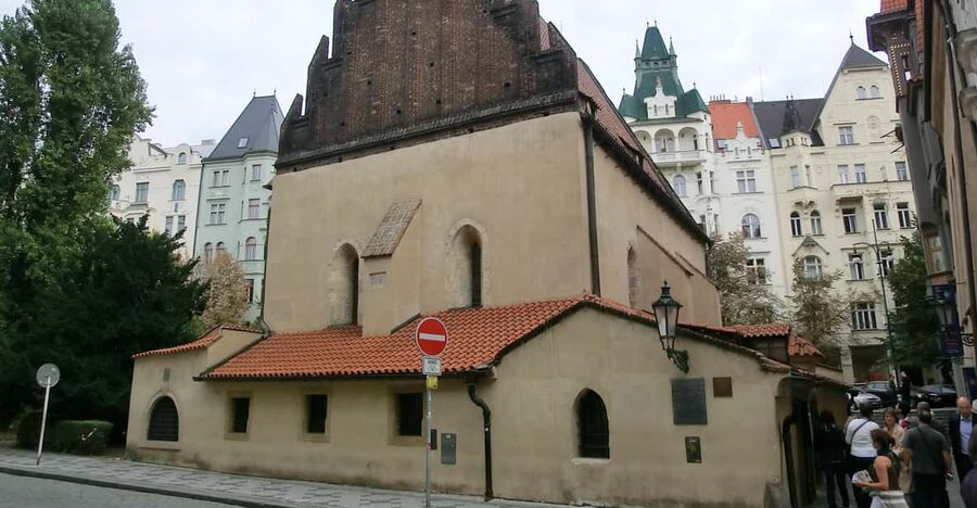 Prague: Jewish Quarter and Museum Guided Tour - Jewish Town Hall and High Synagogue