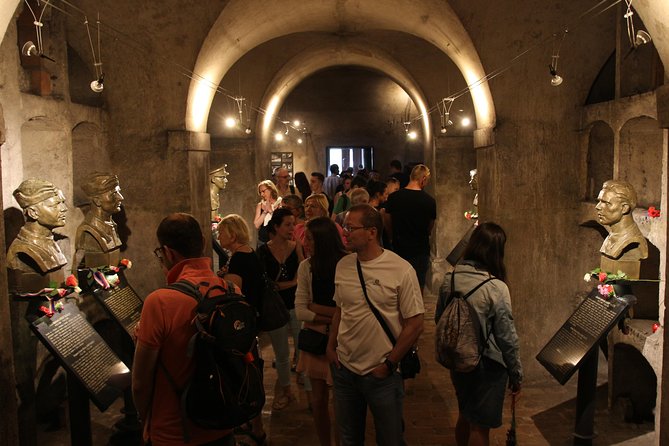 Prague Jewish Quarter and WW2 Private Tour - The Heydrich Terror Memorial and Czech resistance