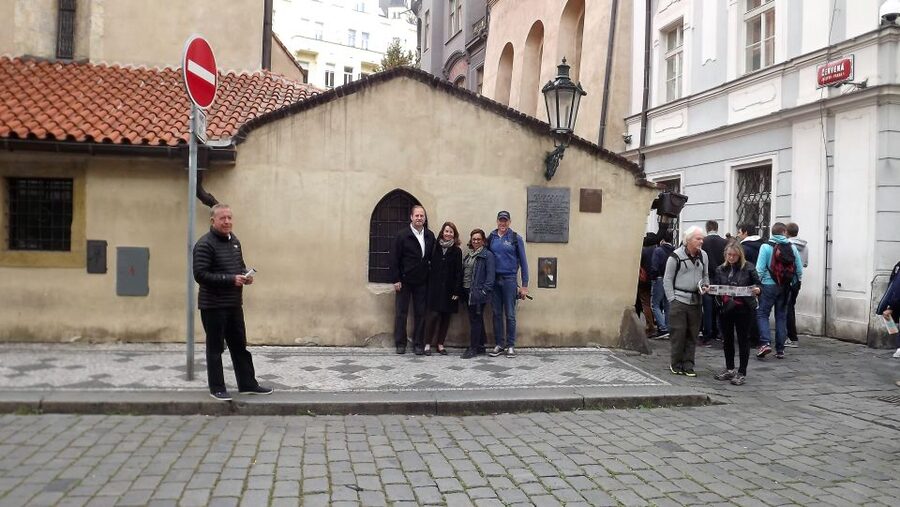 Prague Jewish Quarter Online Audio Guide - Old Jewish Cemetery and the weight of the route