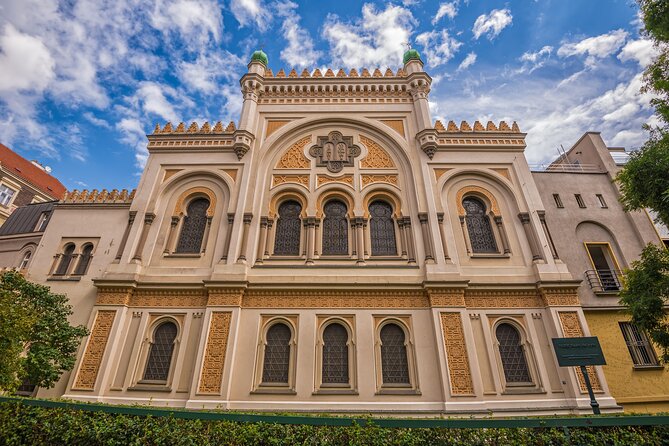 Prague Jewish Quarter Private Tour and Boat Cruise - Pinkas Synagogue and 77,297 names