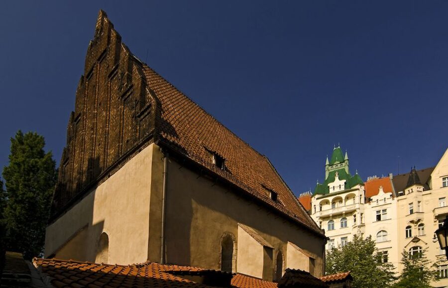 Prague Jewish Quarter Tour in French with Monuments Entrance - Key points at a glance