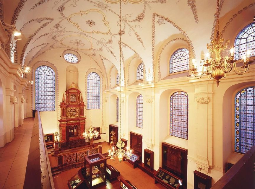 Prague: Jewish Town Walking Tour - What the three-hour format feels like
