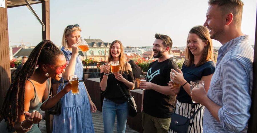 Prague: Local Pub Walking Tour with 5 Beers - Fifteen minutes between pubs