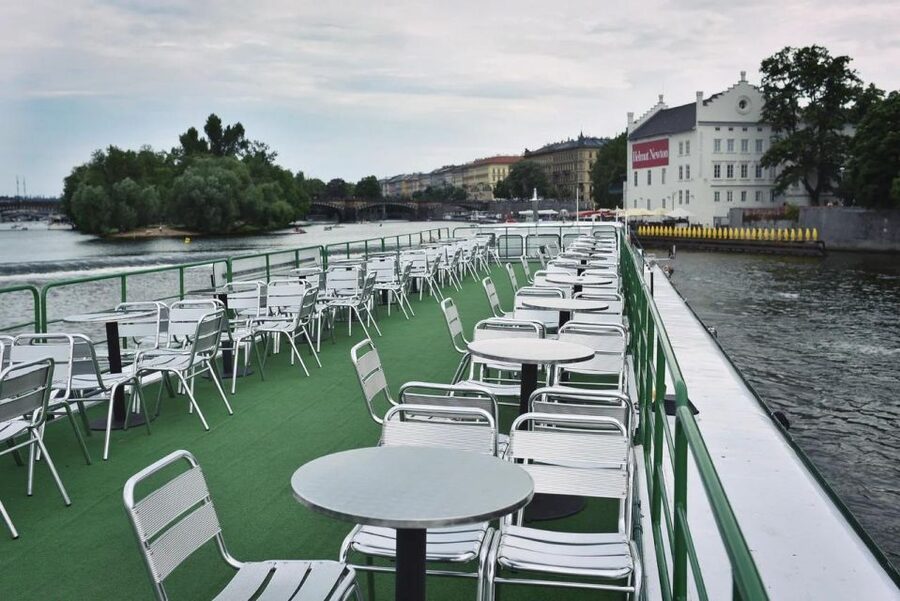 Prague: Lunch Cruise on Vltava River with open Buffet - The Vltava lock makes this more than a short loop
